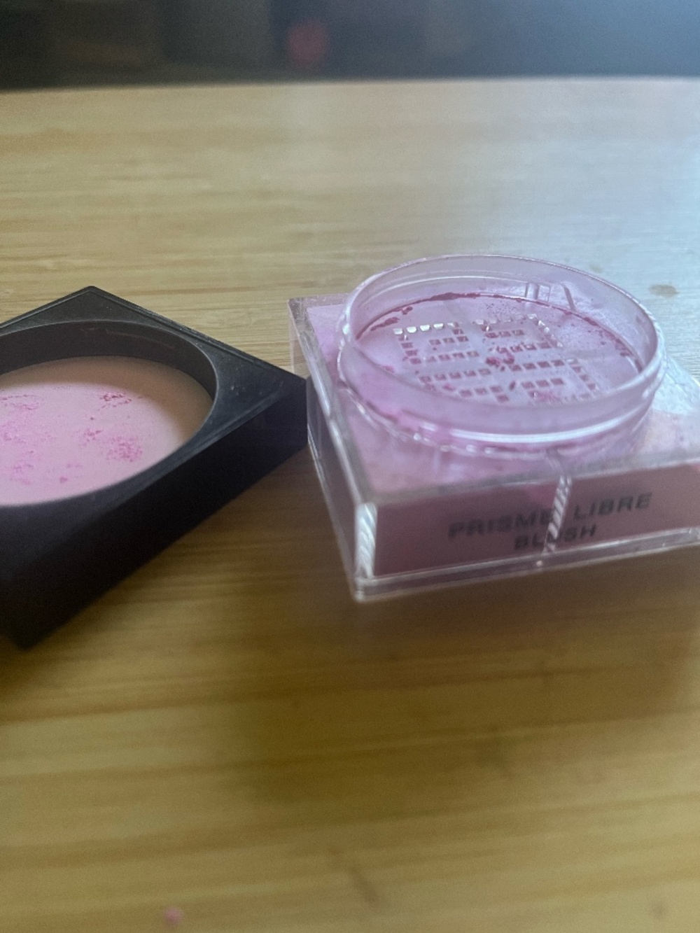 Givenchy Prisme Libre Blush - 01 Lilac